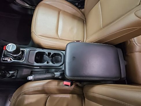 Used 2022 Jeep Gladiator Rubicon w/ Cold Weather Group image 22