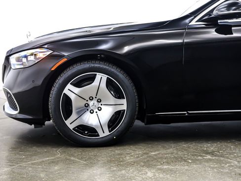New 2026 Mercedes-Benz Maybach S 580 4MATIC image 10
