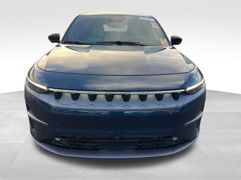 Used 2025 Jeep Wagoneer S Limited image 2