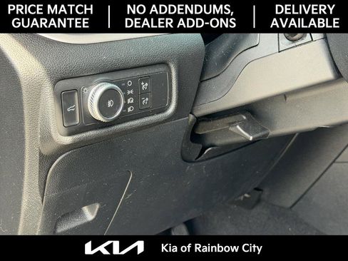 Used 2021 Ford Explorer XLT w/ Equipment Group 202A RWD image 12