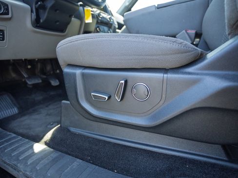 Used 2018 Ford F150 XLT w/ Equipment Group 302A Luxury RWD image 12