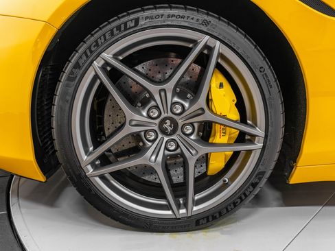 Certified 2017 Ferrari California T image 16