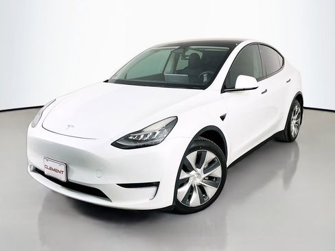 Used 2022 Tesla Model Y Long Range AWD/4WD image 3