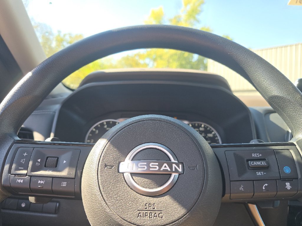 Used 2023 Nissan Rogue SV AWD/4WD image 26