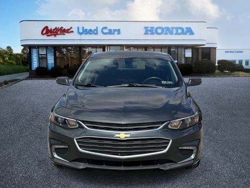 Used 2018 Chevrolet Malibu LT w/ LPO, Convenience Package 2 image 8