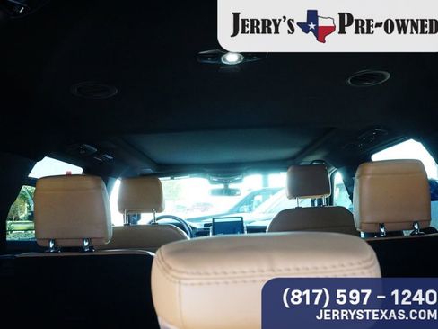 Used 2024 Ford Expedition Platinum image 24