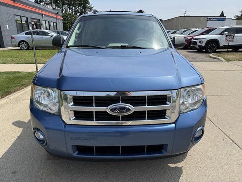 Used 2009 Ford Escape XLT FWD image 2
