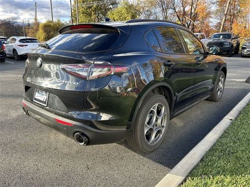 New 2025 Alfa Romeo Stelvio Sprint w/ Convenience Package image 8