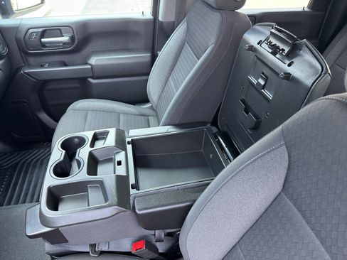 Used 2024 Chevrolet Silverado 2500 Custom w/ Custom Value Package image 21