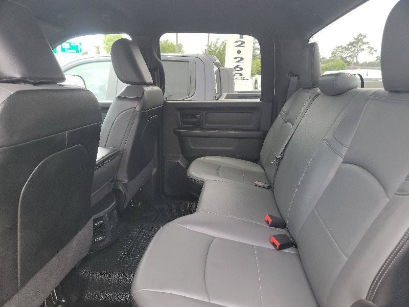 Used 2022 RAM 3500 Tradesman w/ Chrome Appearance Group AWD/4WD image 11