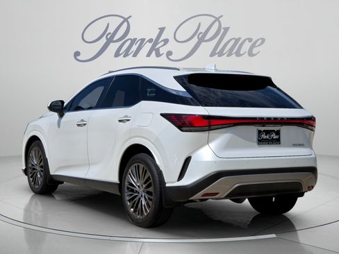 Used 2024 Lexus RX 350 FWD w/ Convenience Package image 3