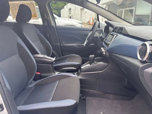 Used 2025 Nissan Versa SV FWD image 25