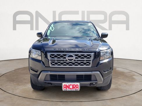 Used 2022 Nissan Frontier SV AWD/4WD image 5