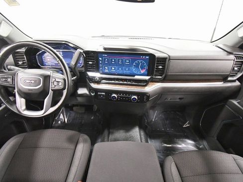 Used 2024 GMC Sierra 3500 SLE w/ SLE Convenience Package image 3