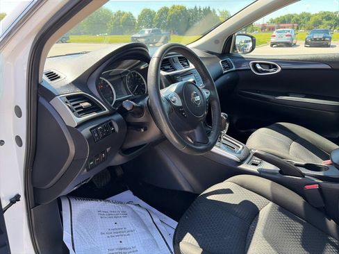 Used 2018 Nissan Sentra SR Turbo w/ SR Midnight Edition Package FWD image 16