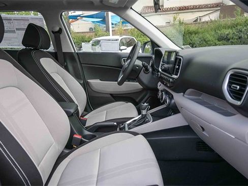 New 2026 Hyundai Venue SEL image 17