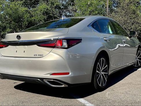 Used 2024 Lexus ES 350 w/ Premium Package FWD image 4