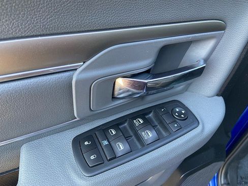 Used 2017 RAM 1500 Classic SLT image 10