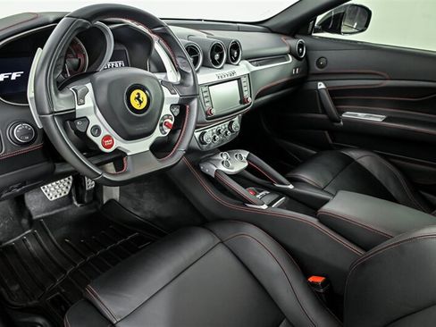 Used 2016 Ferrari FF AWD/4WD image 15