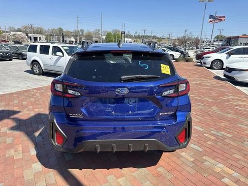 Used 2025 Subaru Crosstrek 2.0i Premium image 13