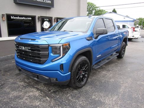 Used 2024 GMC Sierra 1500 Elevation AWD/4WD image 2
