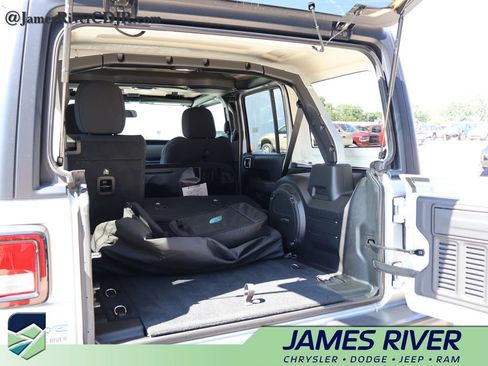 Used 2023 Jeep Wrangler Unlimited AWD/4WD image 15
