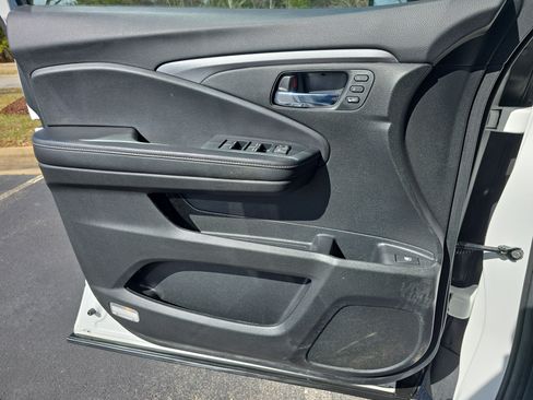 Used 2023 Honda Ridgeline RTL-E image 27