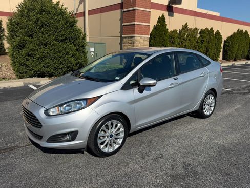 Used 2014 Ford Fiesta SE w/ Equipment Group 201A image 1