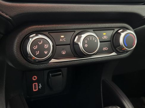 Certified 2025 Nissan Versa S w/ S Plus Package FWD image 27
