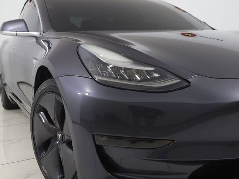 Used 2018 Tesla Model 3 Long Range image 18