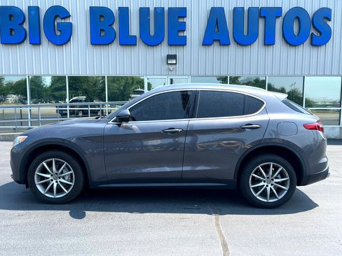 Used 2018 Alfa Romeo Stelvio Ti image 2