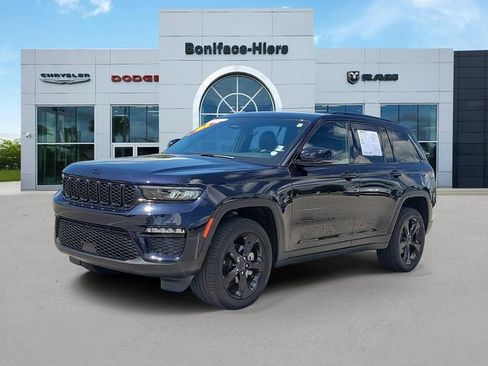 Used 2024 Jeep Grand Cherokee Limited w/ Black Appearance Package RWD image 3