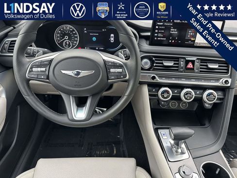 Used 2023 Genesis G70 2.0T image 10