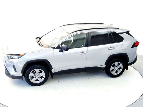 Certified 2022 Toyota RAV4 LE image 15