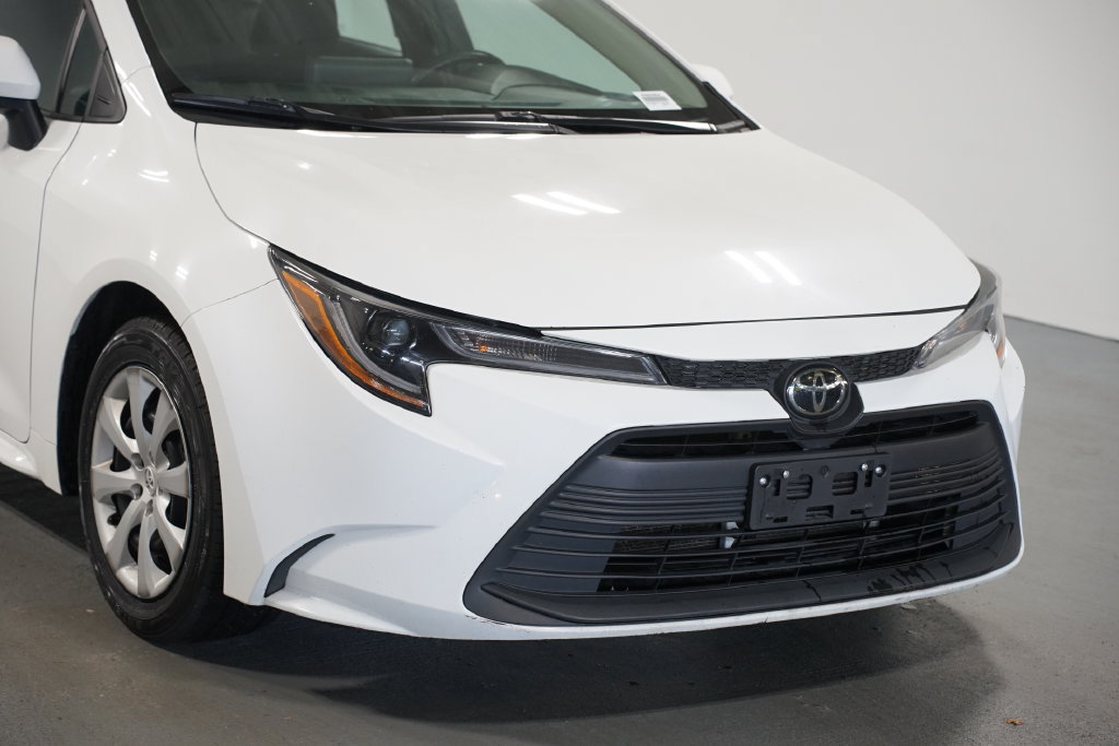 Certified 2024 Toyota Corolla LE FWD image 4