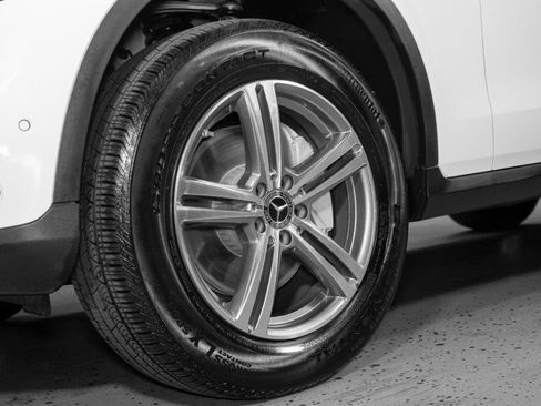 Certified 2022 Mercedes-Benz GLC 300 4MATIC image 9