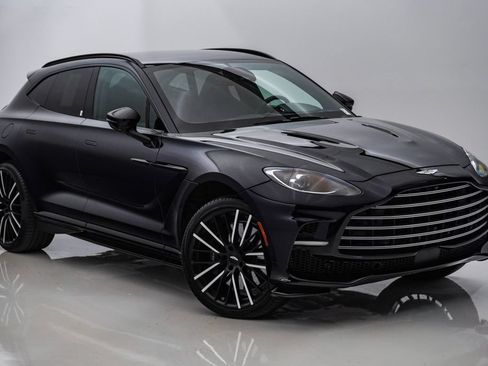 Used 2025 Aston Martin DBX 707 AWD/4WD image 3