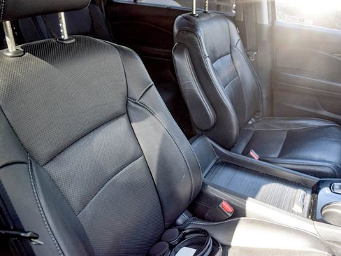 Used 2017 Honda Pilot Elite image 10