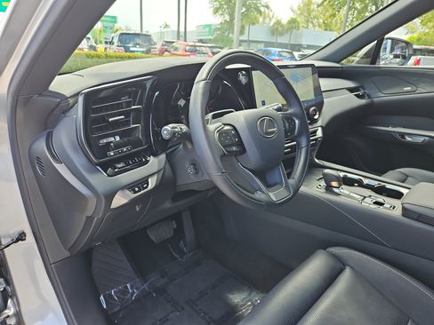 Used 2024 Lexus RX 450h AWD w/ Luxury Package image 9