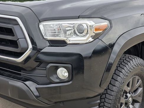 Used 2021 Toyota Tacoma SR5 RWD image 7