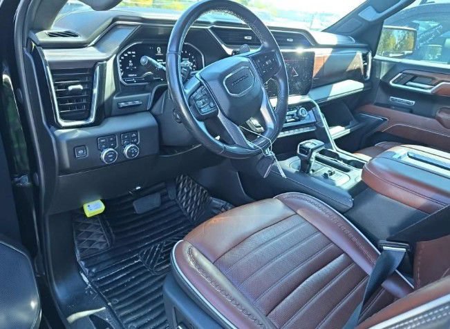 Used 2022 GMC Sierra 1500 Denali Ultimate AWD/4WD image 2