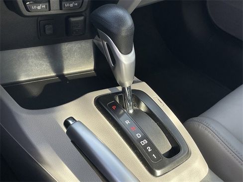 Used 2012 Honda Civic EX-L image 17