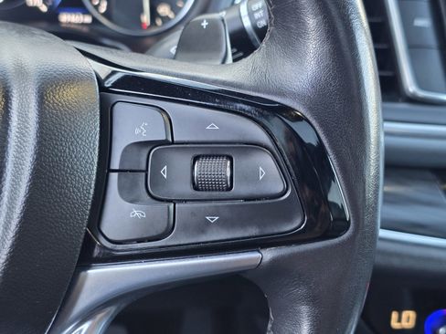 Used 2023 Buick Enclave Premium w/ Experience Buick Package image 34