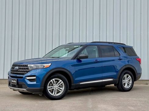 Certified 2023 Ford Explorer XLT w/ Equipment Group 202A image 2