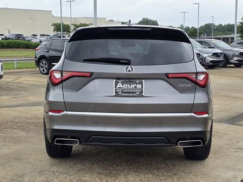 Certified 2023 Acura MDX FWD w/ Technology Package image 6