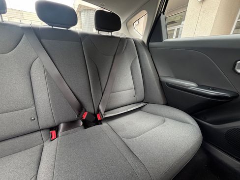 Used 2025 Kia K4 FWD image 37