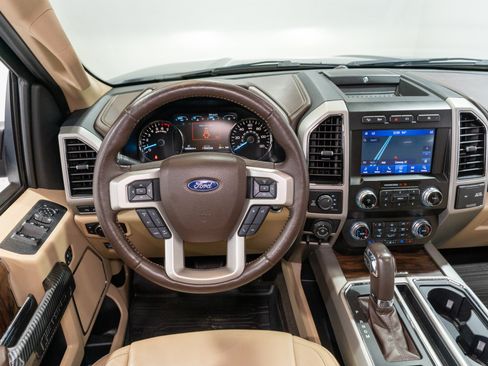 Used 2019 Ford F150 Lariat w/ Equipment Group 502A Luxury AWD/4WD image 13