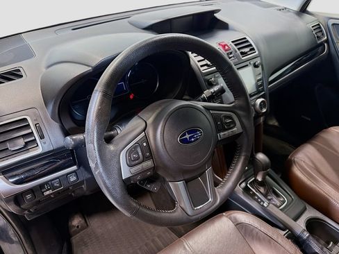 Used 2018 Subaru Forester 2.5i Touring w/ Popular Package #3B AWD/4WD image 11