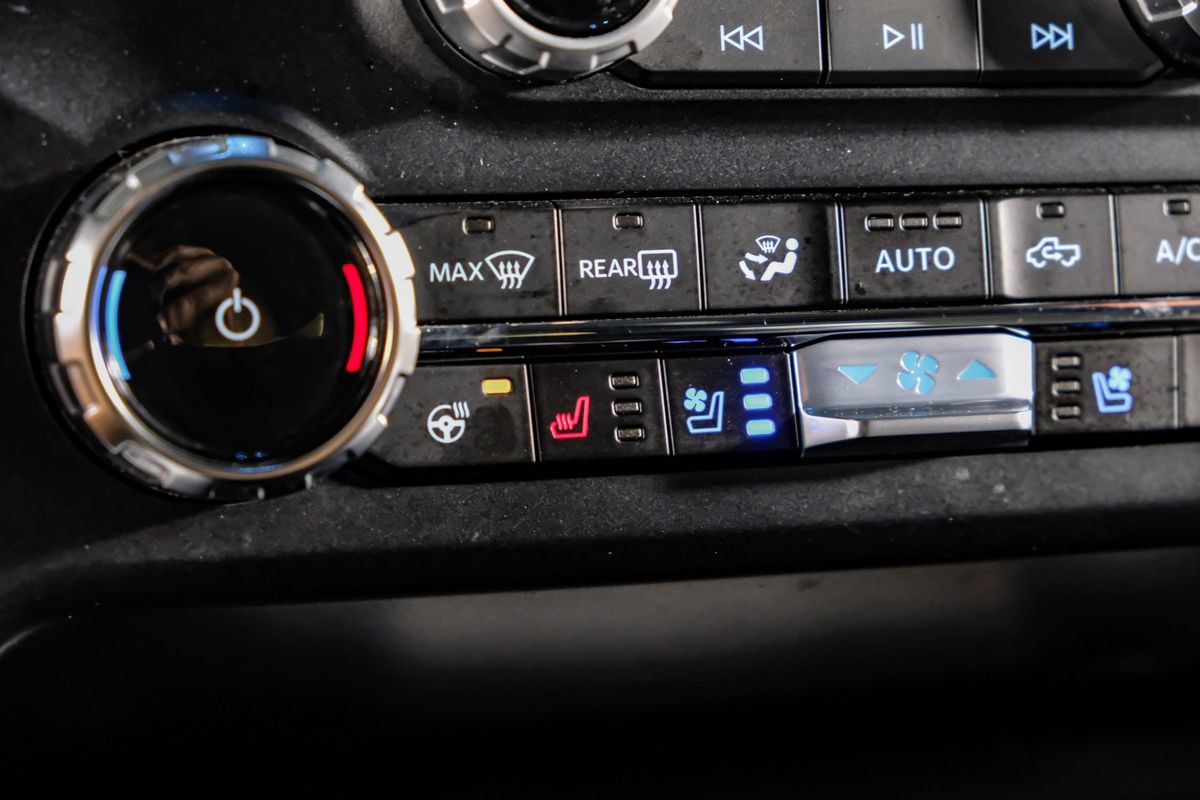 Used 2024 Ford F450 Limited AWD/4WD image 27