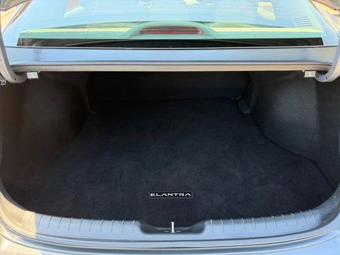 Used 2023 Hyundai Elantra SEL w/ Convenience Package FWD image 29